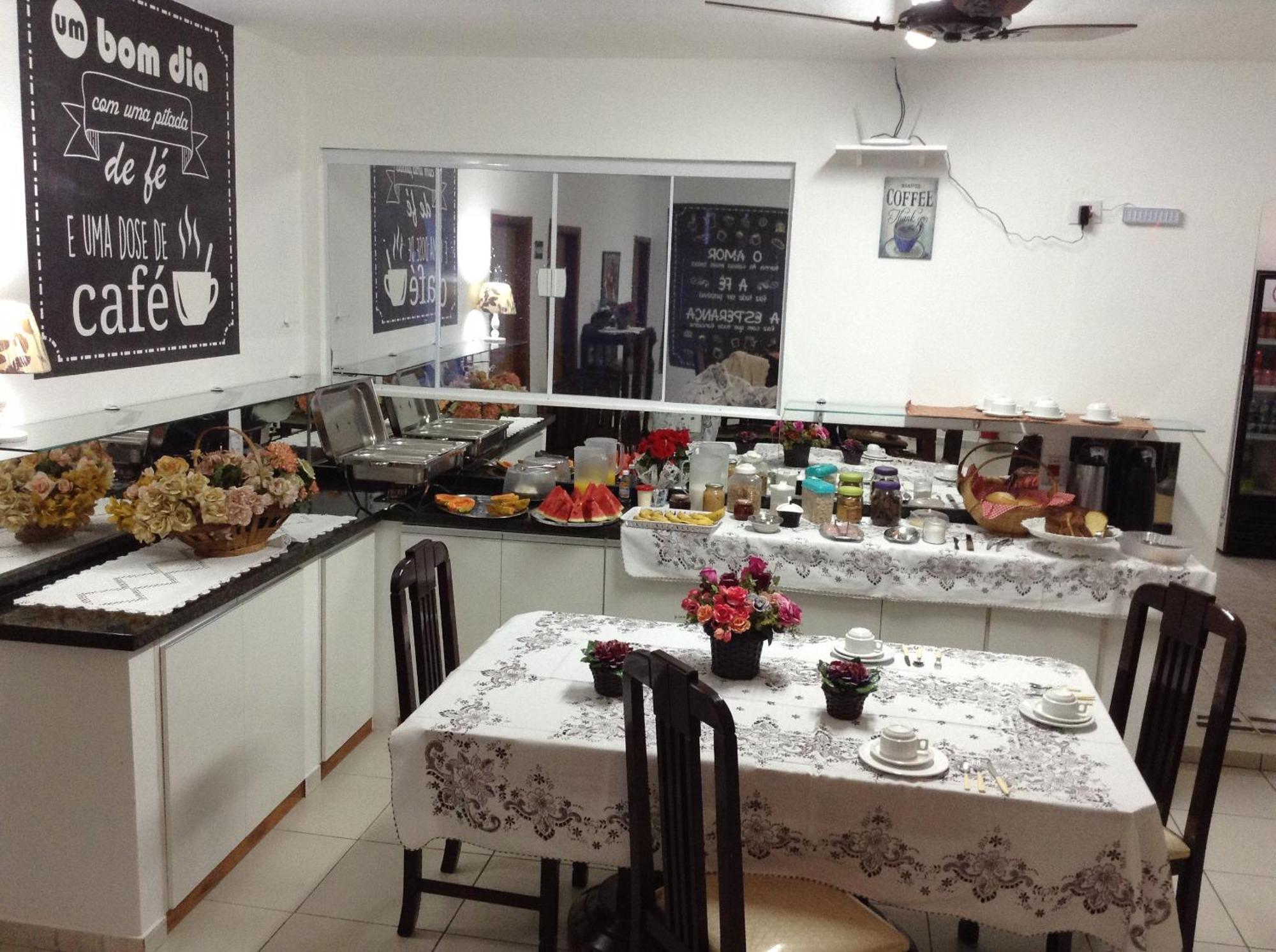 Espaco Alvorada ,Agendamento Das Atividades, Cafe Da Manha ,Banheira E Piscina No Centro Brotas Dış mekan fotoğraf